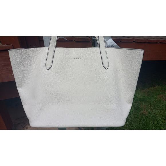 Coach CC050 Cameron Large Chalk Pebbled Tote Bag - Picture 3 of 11